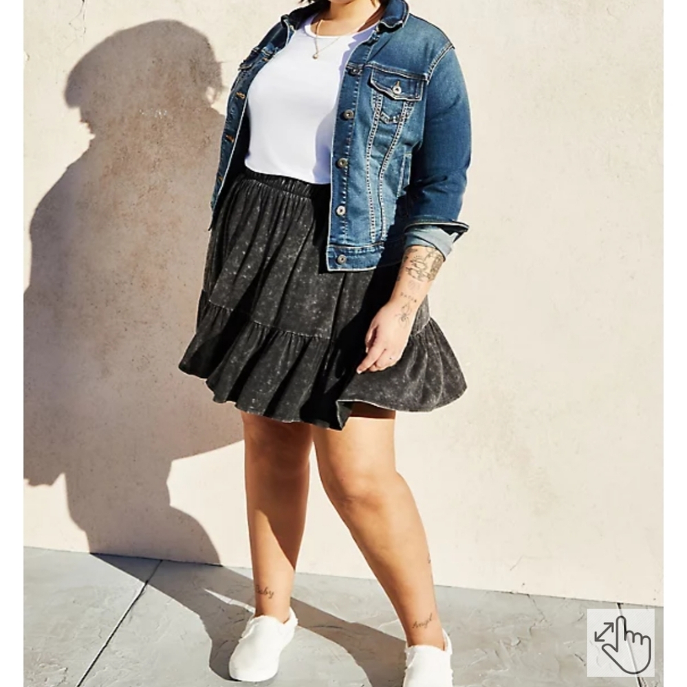 Torrid Circle Skirt w Pockets! 00